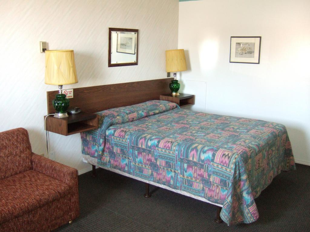 Wild Rose Inn Vegreville Buitenkant foto